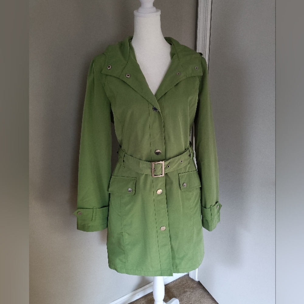 London Fog Belted Raincoat/Trenchcoat, Size M, Green